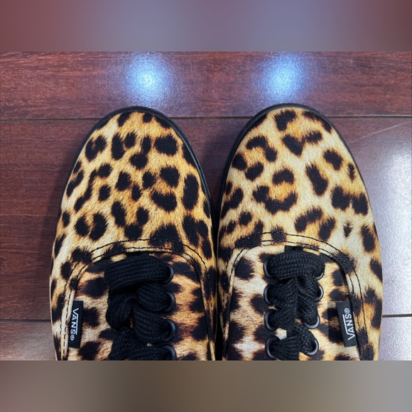 Womens 8 Vans Authentic Low Pro Leopard Print Low Top Shoe Sneaker New HALF BOX - Picture 4 of 16